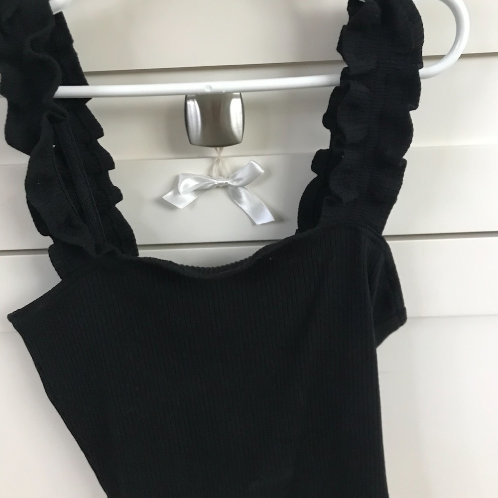 Crop top - Picture 2 of 3